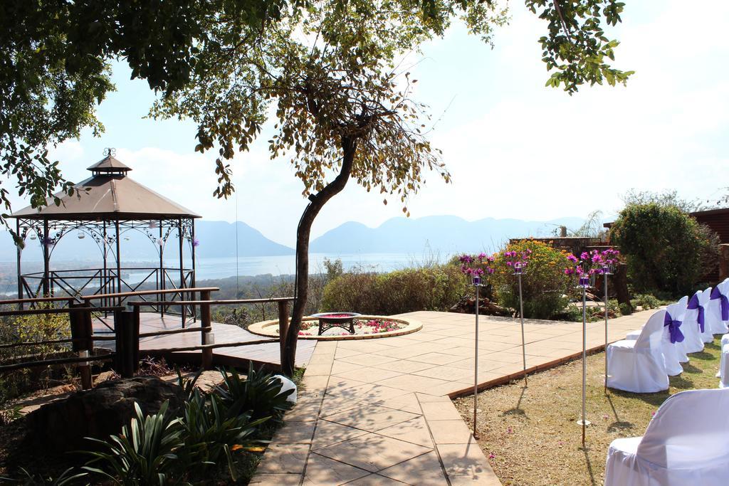 La Montagne Guest Lodge Хартбиспурт Экстерьер фото