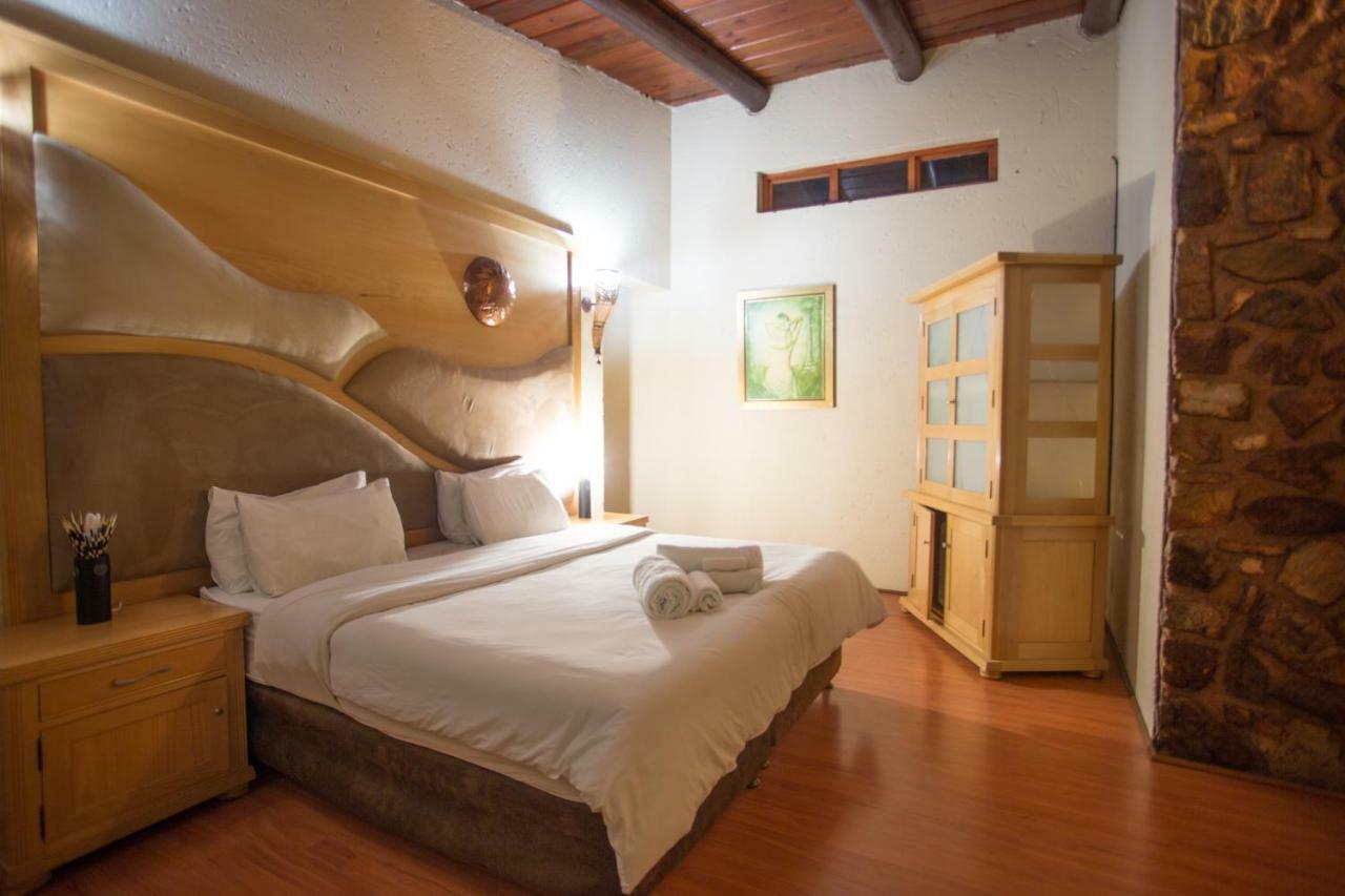 La Montagne Guest Lodge Хартбиспурт Экстерьер фото